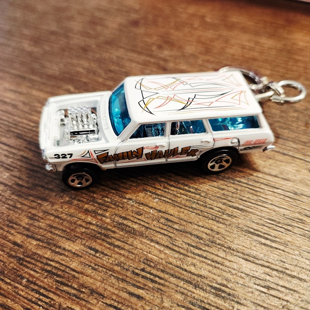 2025 Hot Wheels '64 Nova Wagon Key Chain Gasser White HW Gassers Diecast 1:64 - Picture 3 of 7
